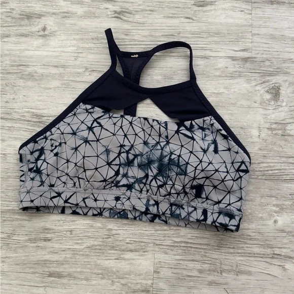 Lululemon Sports Bras Lot of 7 - size 4 - Picture 9 of 9